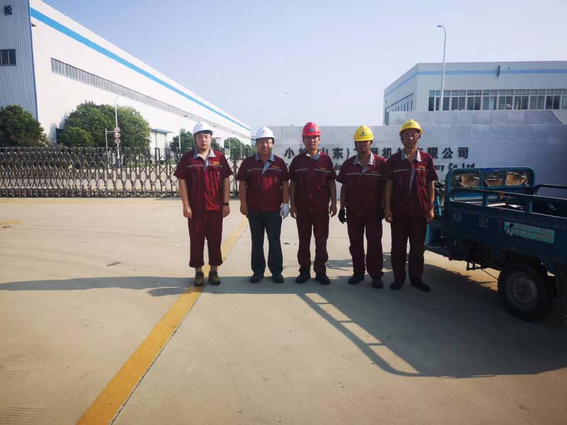 小松工程施工人員現(xiàn)場培訓(xùn)